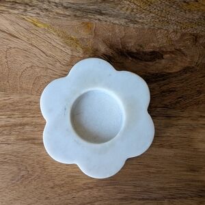 White Flower-Shaped Marble Tea Light Candle Holder